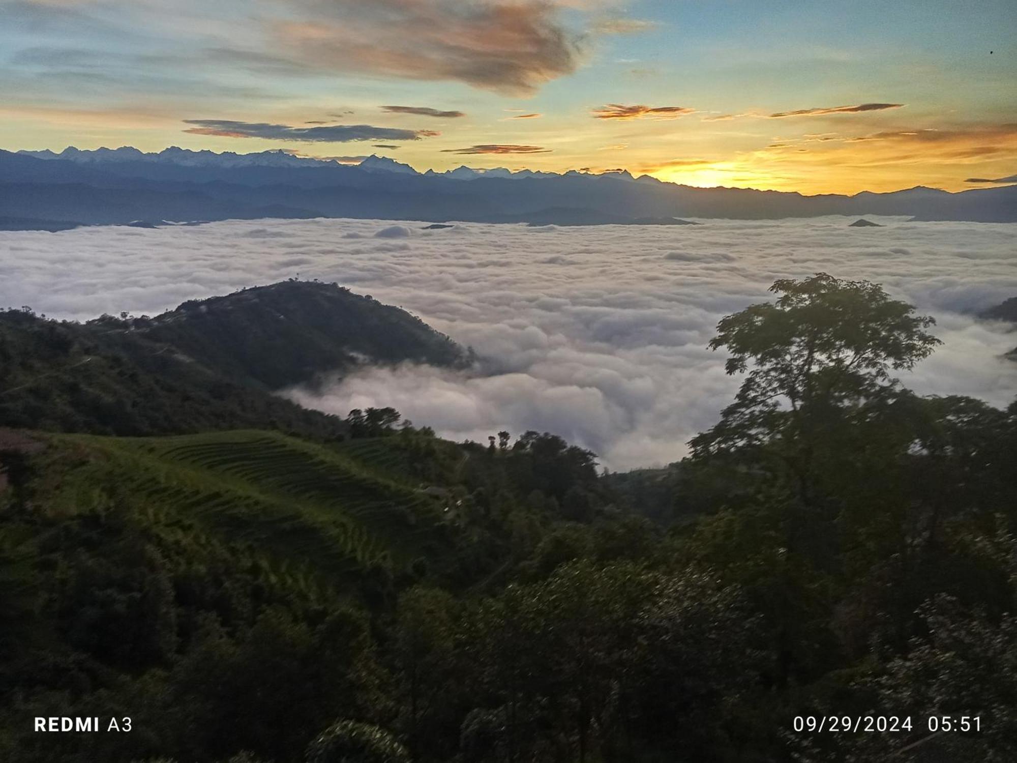 Unique Point Home Stay Nagarkot Extérieur photo